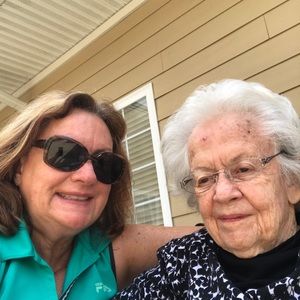 Meet your Posher, Cynthia w.